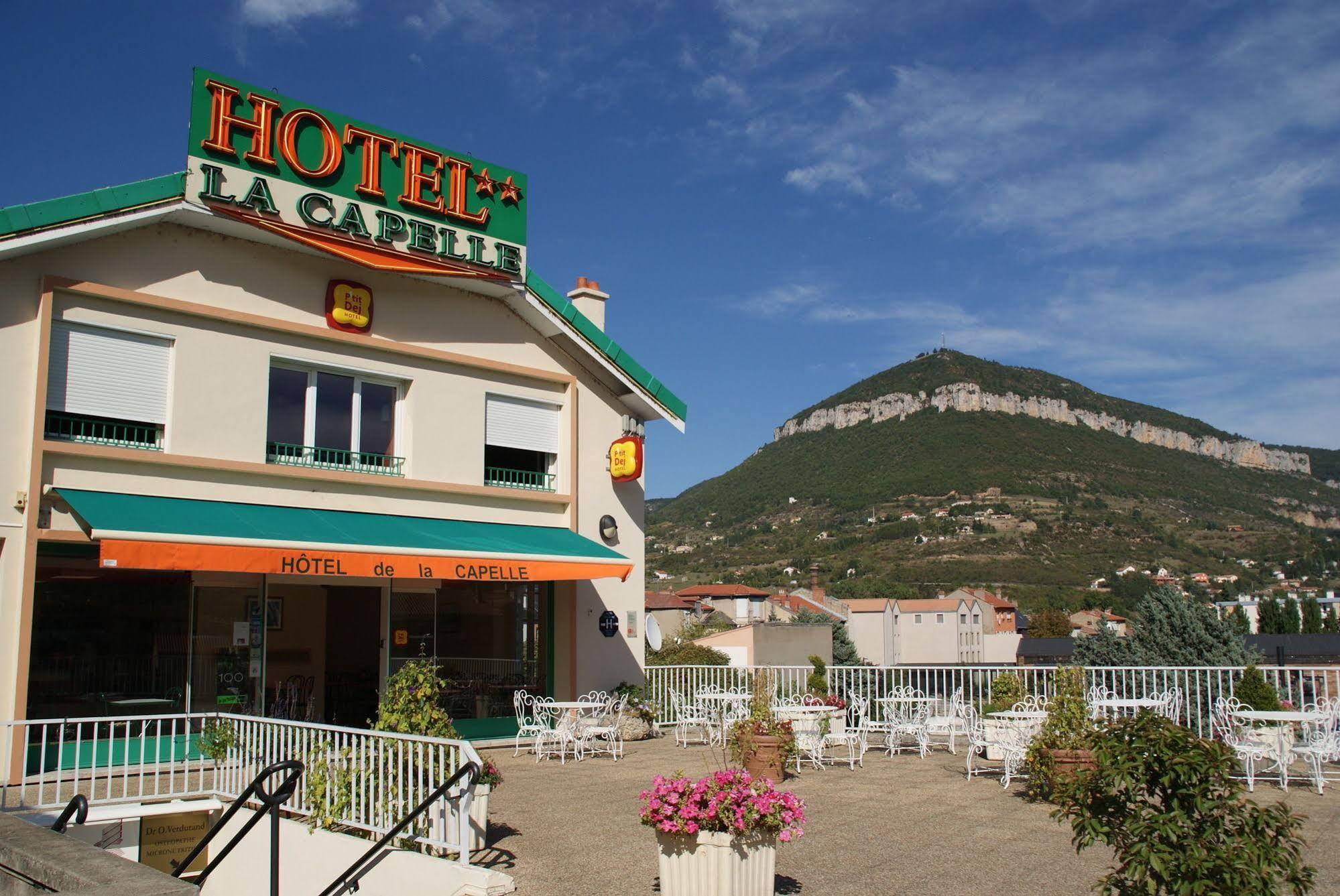 Hôtel la Capelle Millau Esterno foto