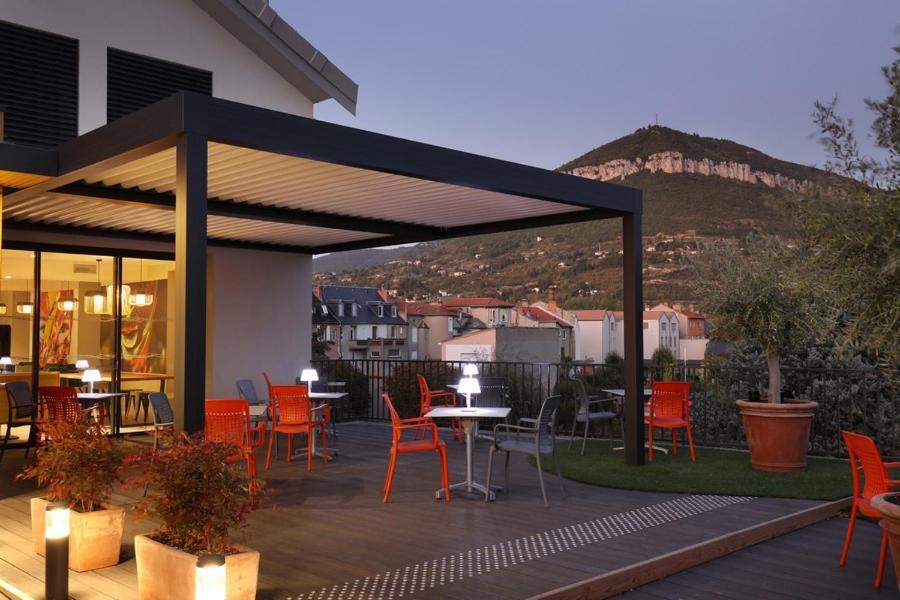 Hôtel la Capelle Millau Esterno foto